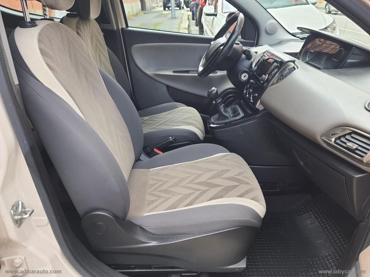 LANCIA Ypsilon 1.2 69 CV GPL Ecochic Opening edition