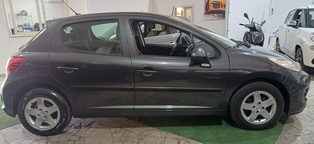 Peugeot 207 GPL DI SERIE Ottimo stato - 2011