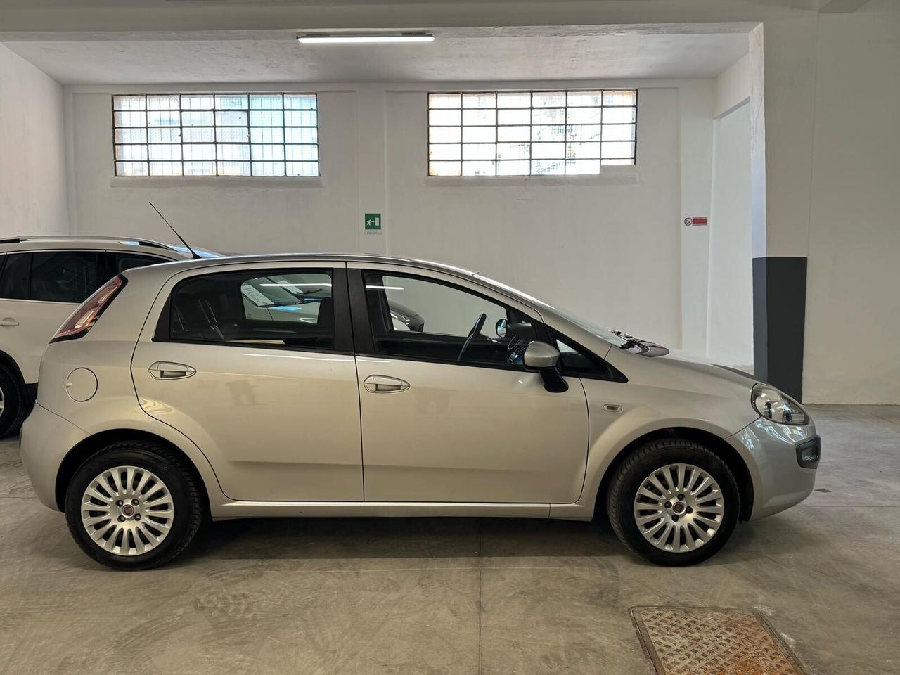 Fiat Punto Evo 5p 1.4 AUTOMATICA 77cv GARANZIA 12 MESI