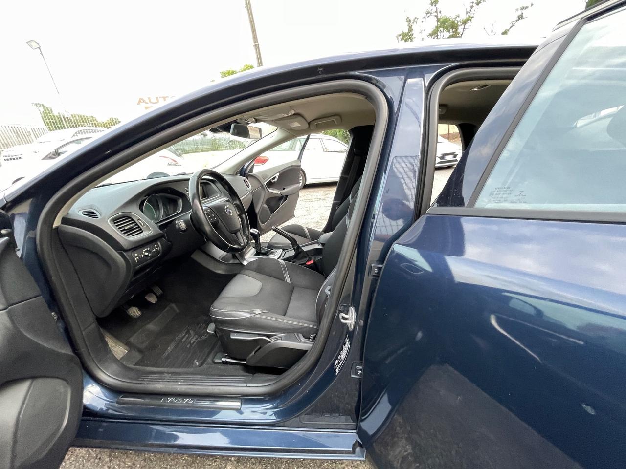 Volvo V40 D3 150cv. finanziabile pronta consegna
