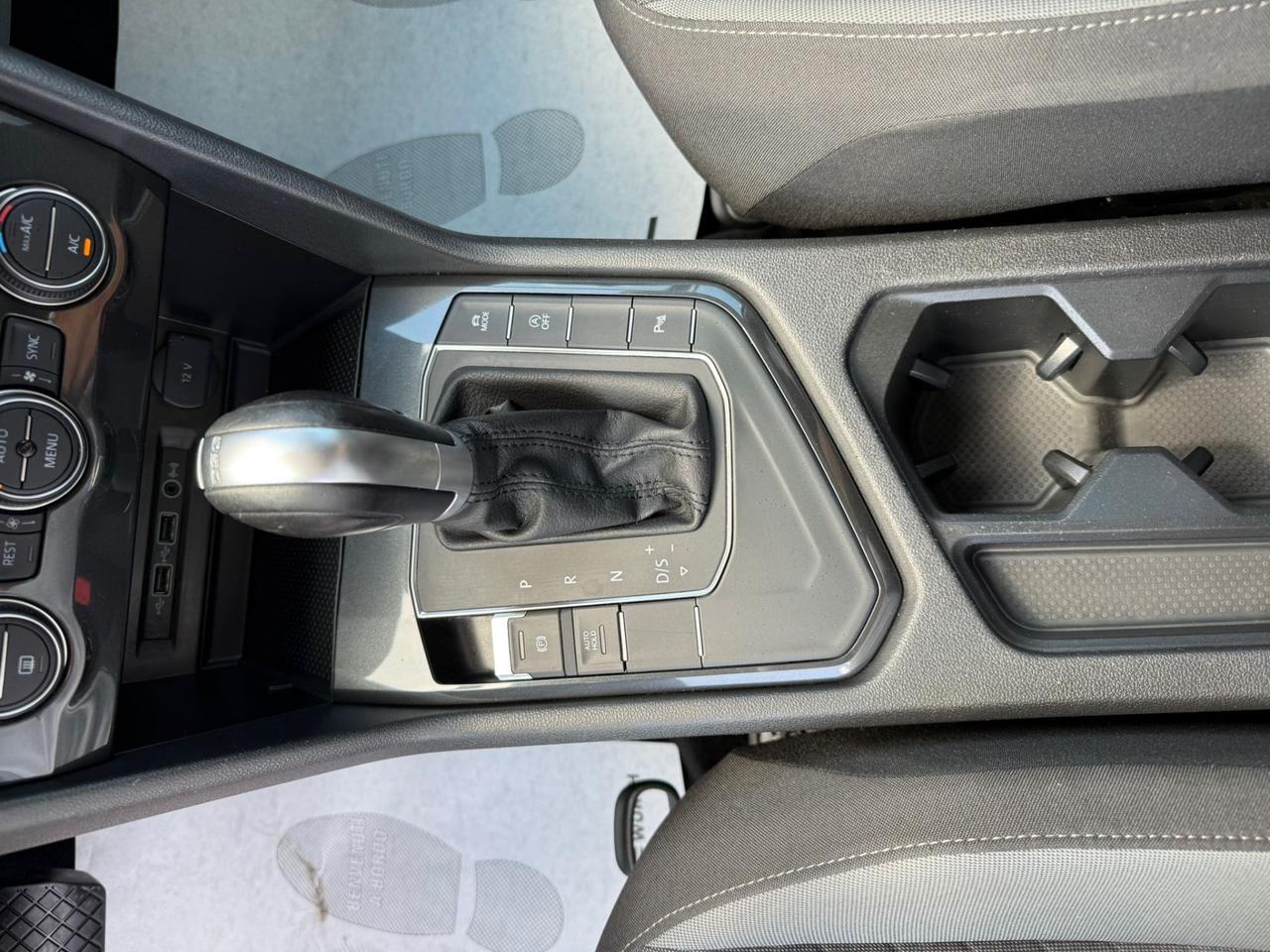 Volkswagen Tiguan 2.0TDI 150CV DSG R-LINE*UNICO PROP