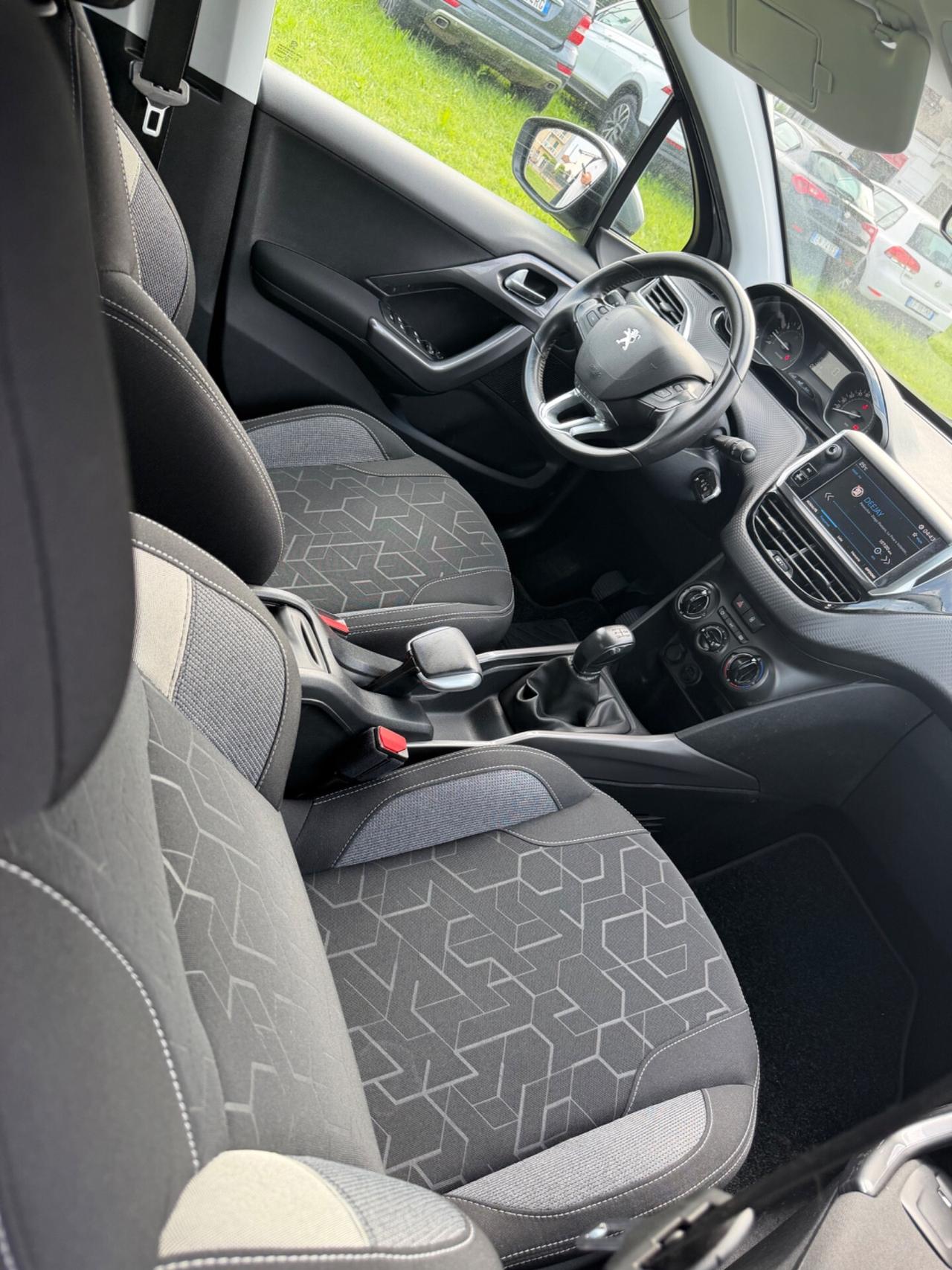 Peugeot 2008 PureTech 82 Allure