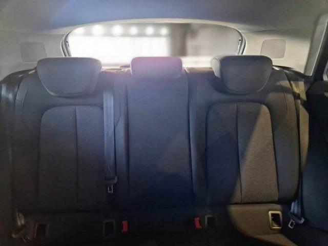 AUDI Q2 30 TDI Business