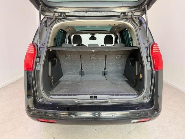 PEUGEOT 5008 1.6 HDi 112CV Business