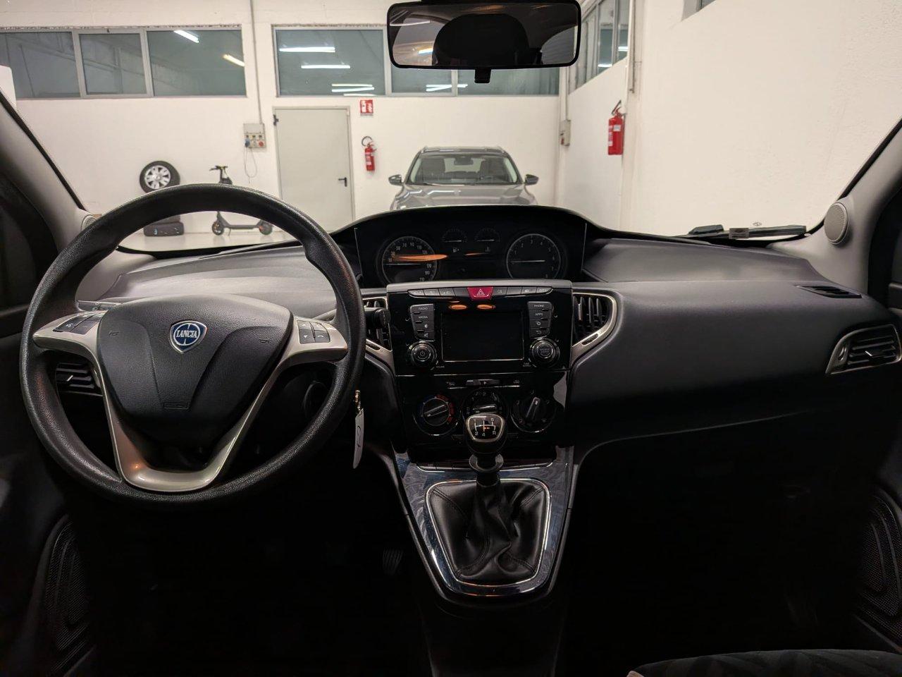 Lancia Ypsilon 5 Porte Ypsilon 1.2 Gold 69cv
