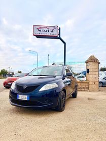 Lancia Ypsilon 1.0 FireFly 5 porte S&S Hybrid Ecochic Silver