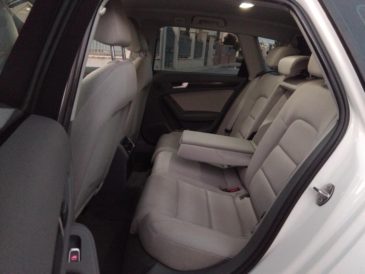 Audi A4 Avant 2.0 TDI clean diesel Advanced