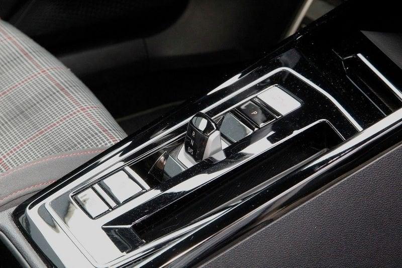Volkswagen Golf 2.0 TSI GTI DSG 18" Cockpit Led Navi App Connect