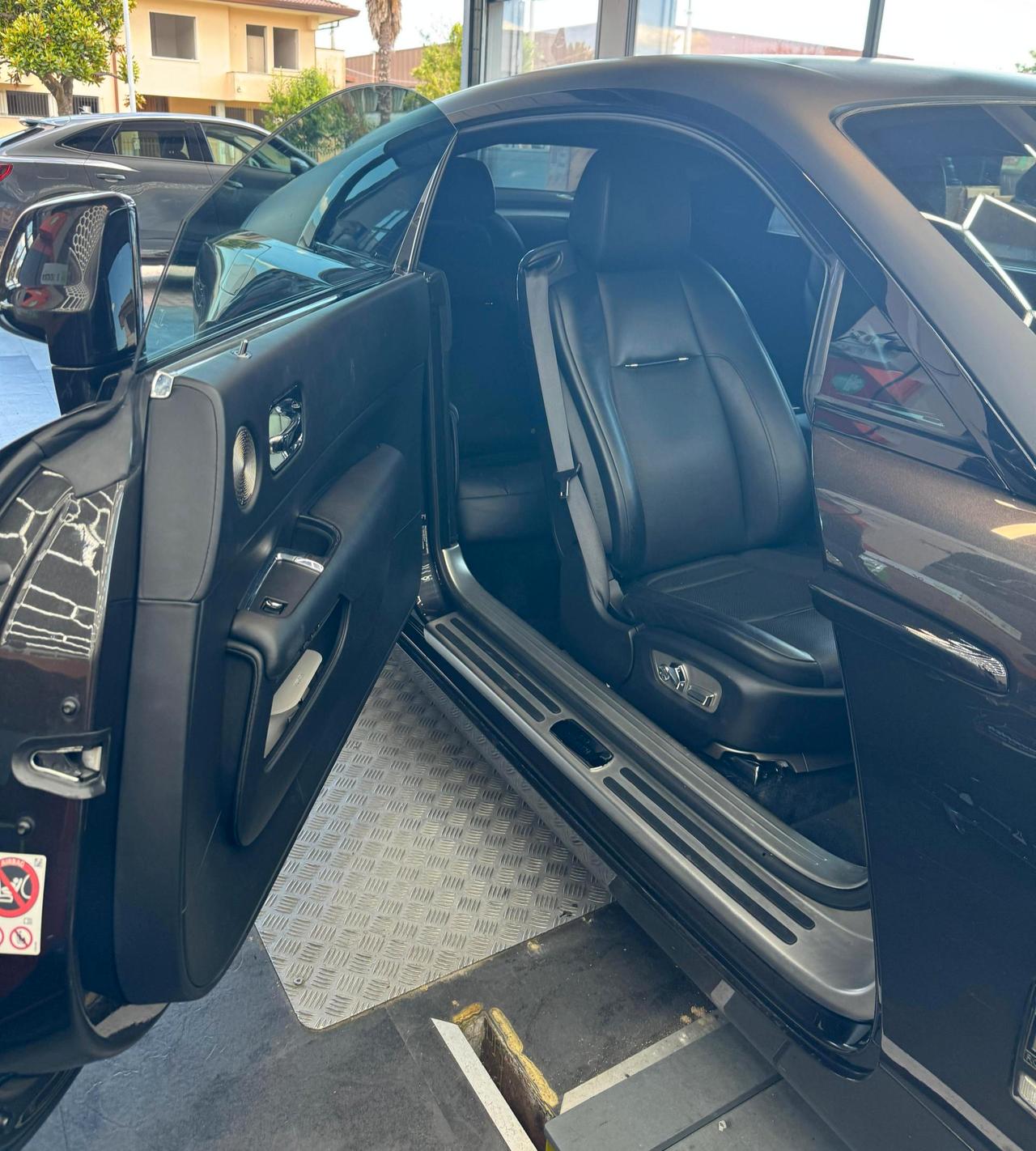 Rolls-Royce Wraith 6.6 V12