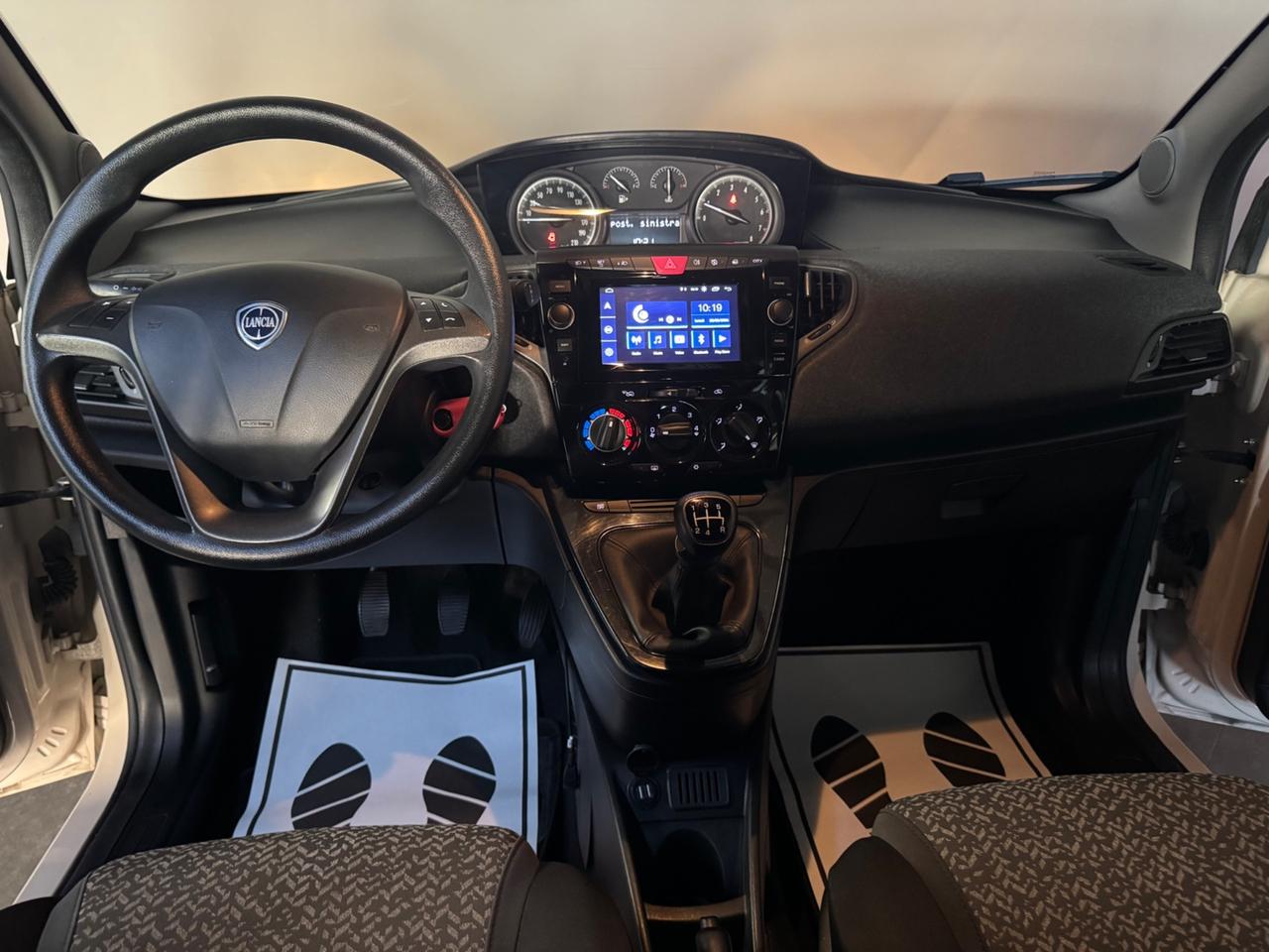 Lancia Ypsilon 1.2 69 CV 5 porte Platinum