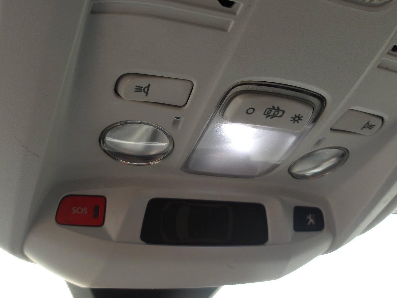 Peugeot 3008 1.2 Puretech t Allure 130cv eat8 AUTOMATICA