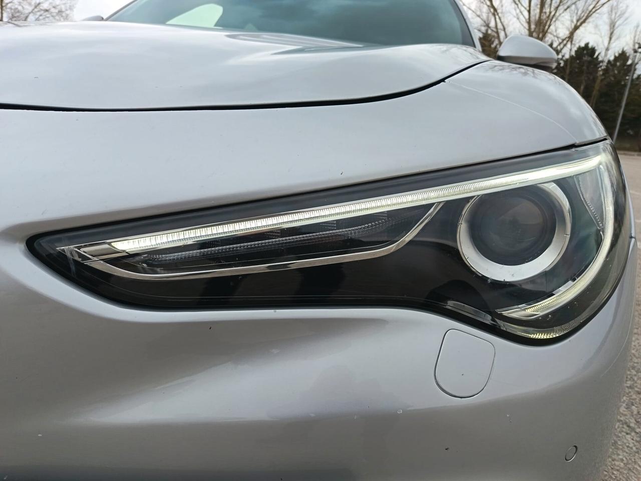 Alfa Romeo Stelvio 2.9 Bi-Turbo V6 510 CV AT8 Quadrifoglio