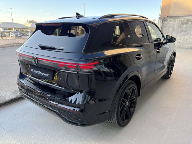 VOLKSWAGEN Tiguan 2.0 TDI 150 CV DSG R-Line Plus ''TOTAL BLACK''