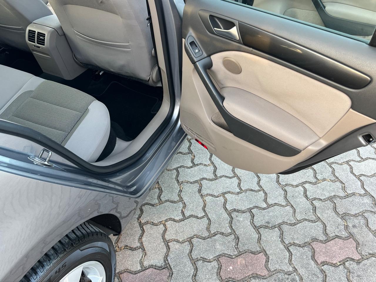 Volkswagen Golf 1.6 TDI DPF 5p. Comfortline