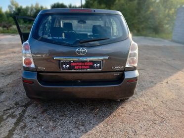 Toyota Corolla Verso 2.2 16V D-4D DPF Sol