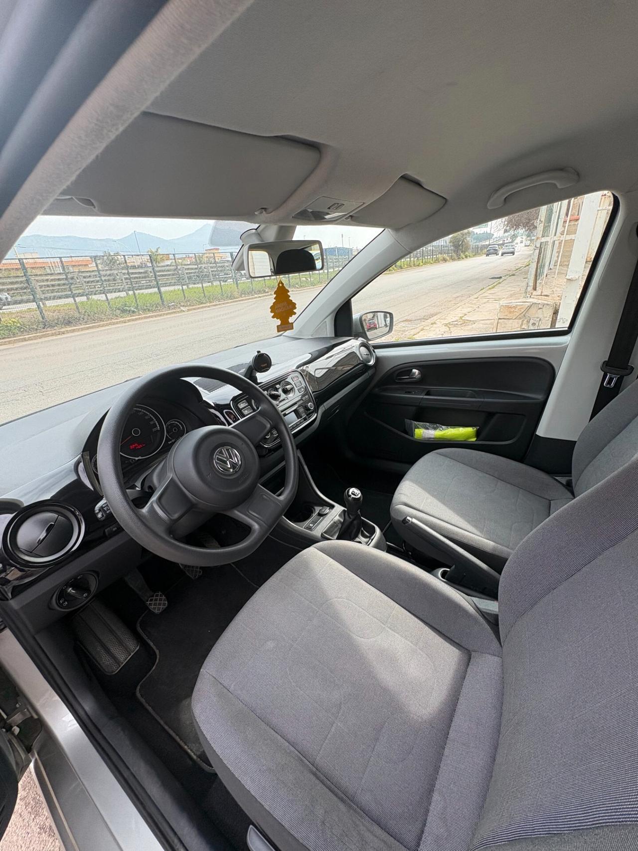 Volkswagen up! 1.0 75 CV 3p. high