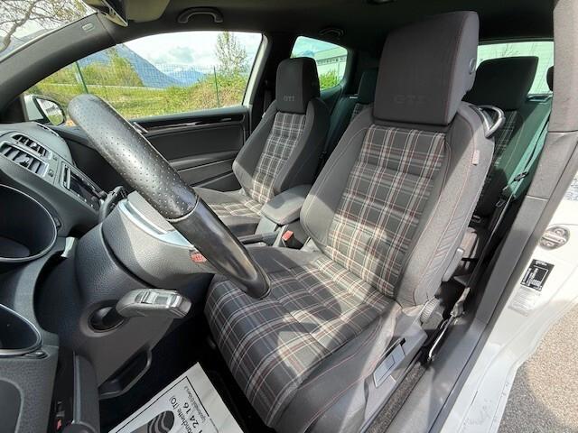 Volkswagen Golf GTI Golf 2.0 TSI 3p. GTI