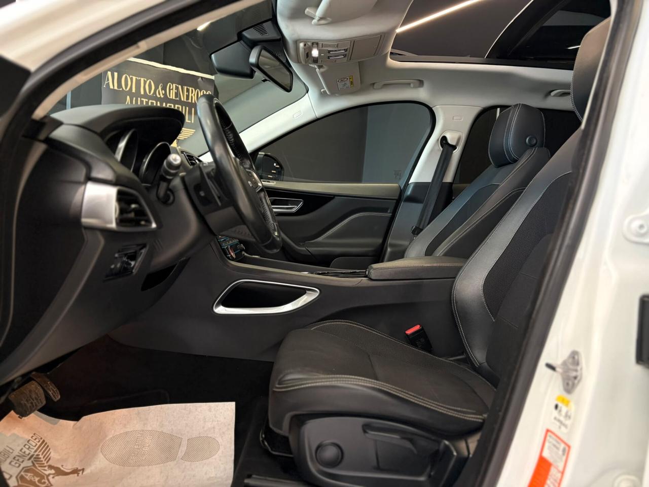 Jaguar F-Pace 3.0 D 300 CV AWD R-Sport