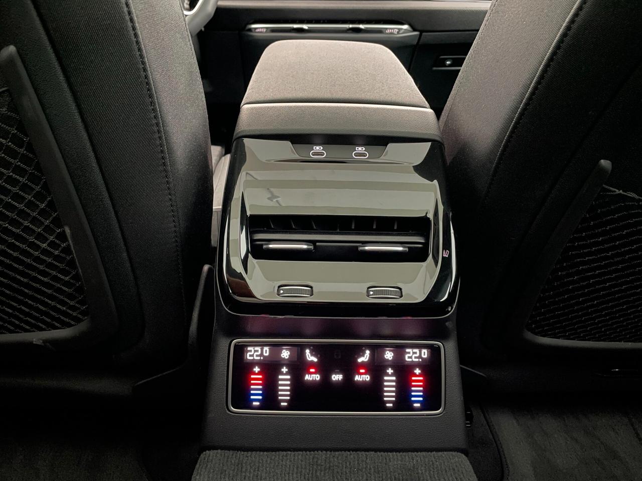 Audi A6 Avant 50 2.0 TFSI e quattro ultra S tronic Business