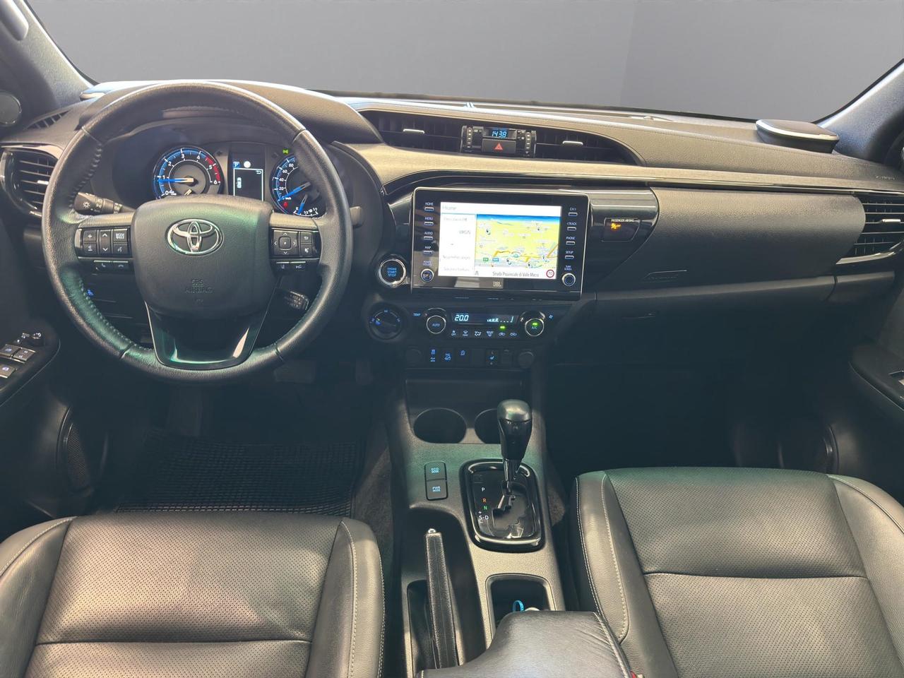 Toyota Hilux 2.8 d double cab Invincible 4wd auto
