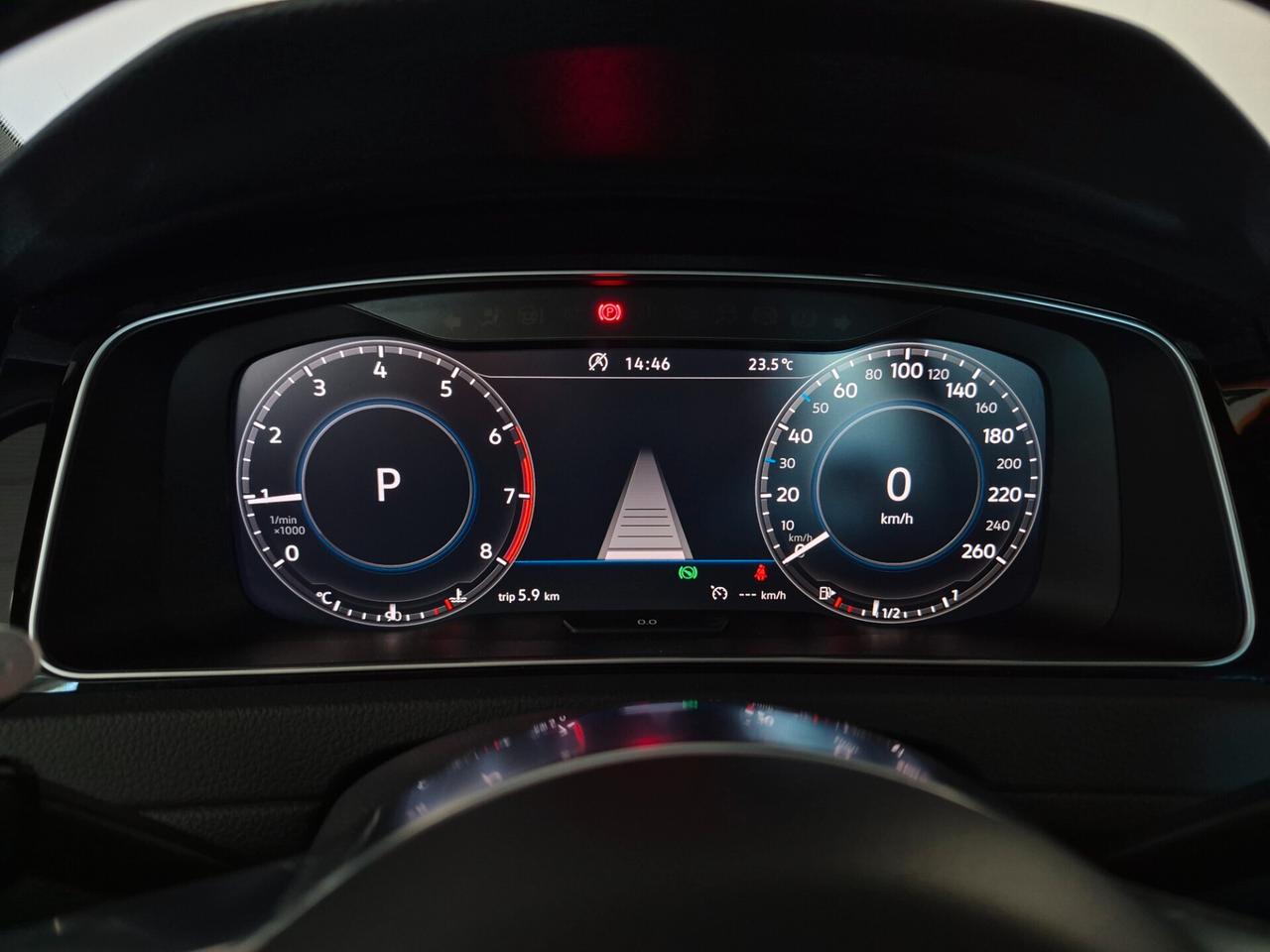 Volkswagen Golf 1.5 TFSI 150CV DSG *R-LINE* LED APPLE CARPLAY ANDROID AUTO RETROCAM. LAVAFARI VETRI PRIVACY