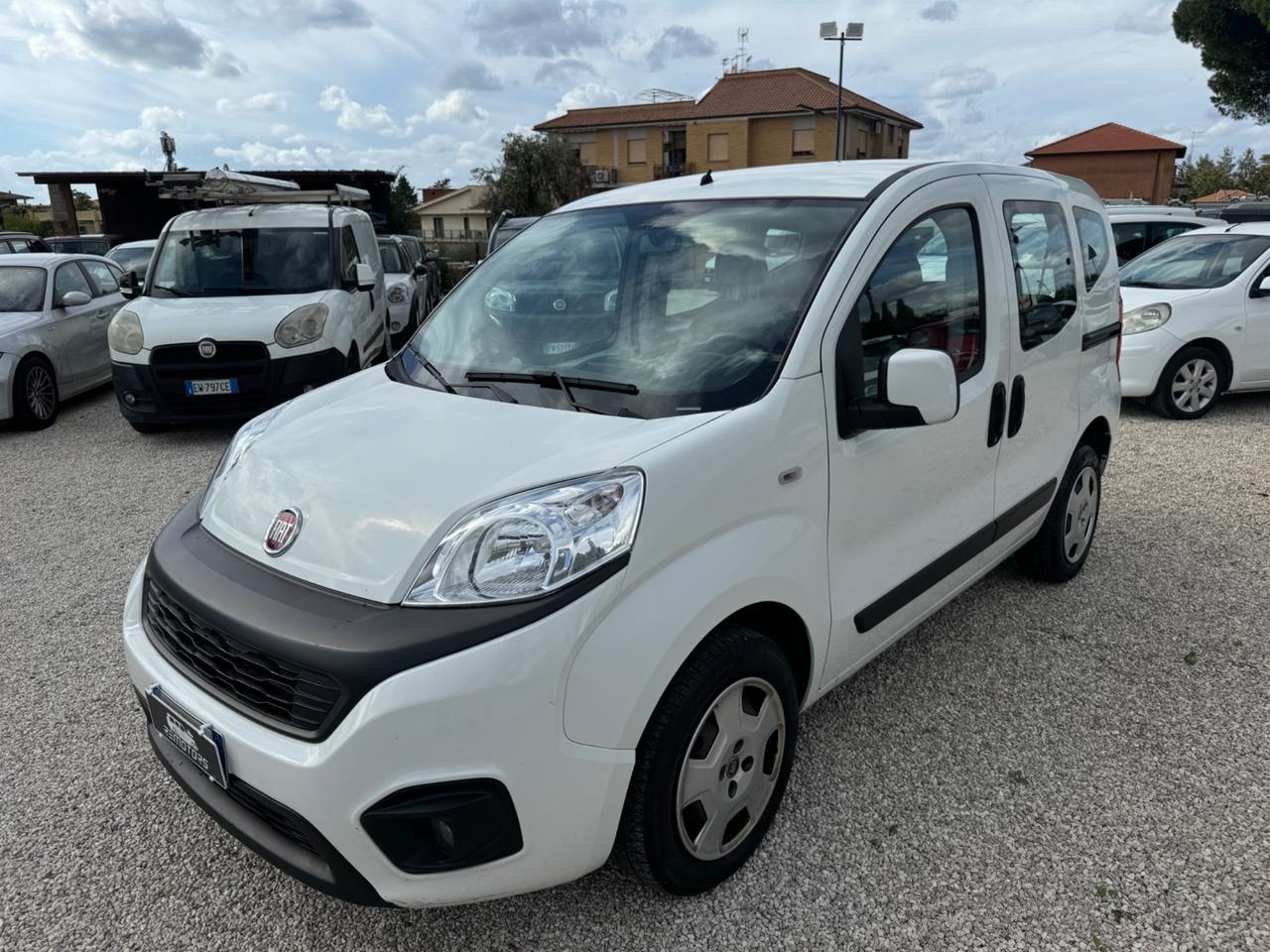 fiat qubo N1 autocarro con i posti