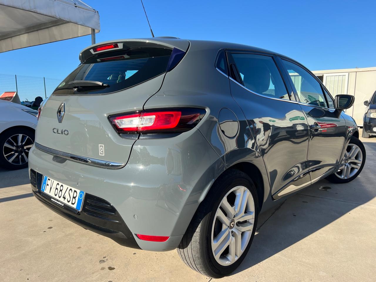 Renault Clio dCi 8V 75 CV 5 porte Moschino Life