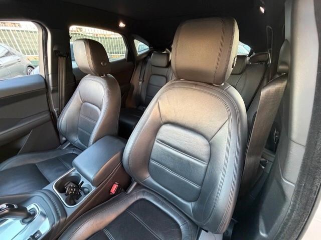 Jaguar E-Pace 2.0D 180 CV AWD aut. R-Dynamic S