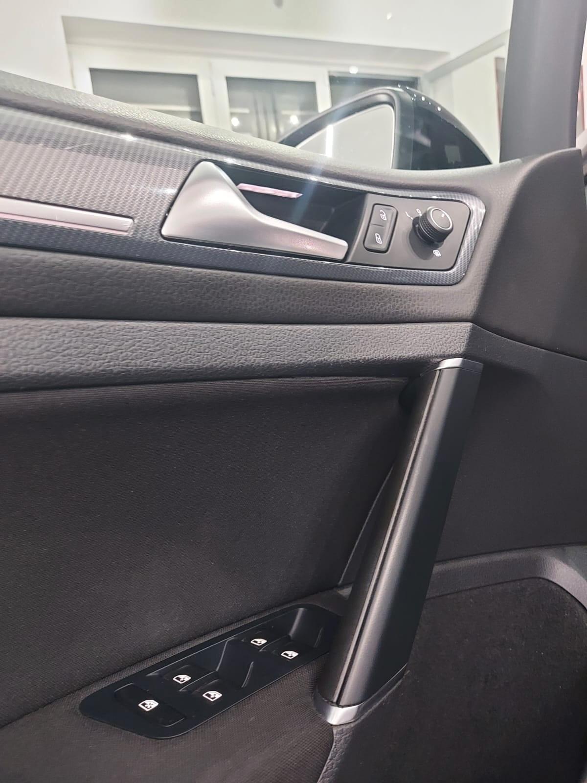 Volkswagen Golf 1.6 TDI 115 CV 5p. R-LINE 2019