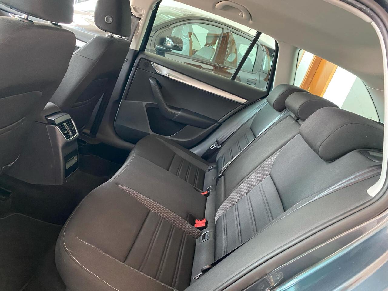 Skoda Octavia 1.4 TSI Wagon Ambition G-Tec 110Cv