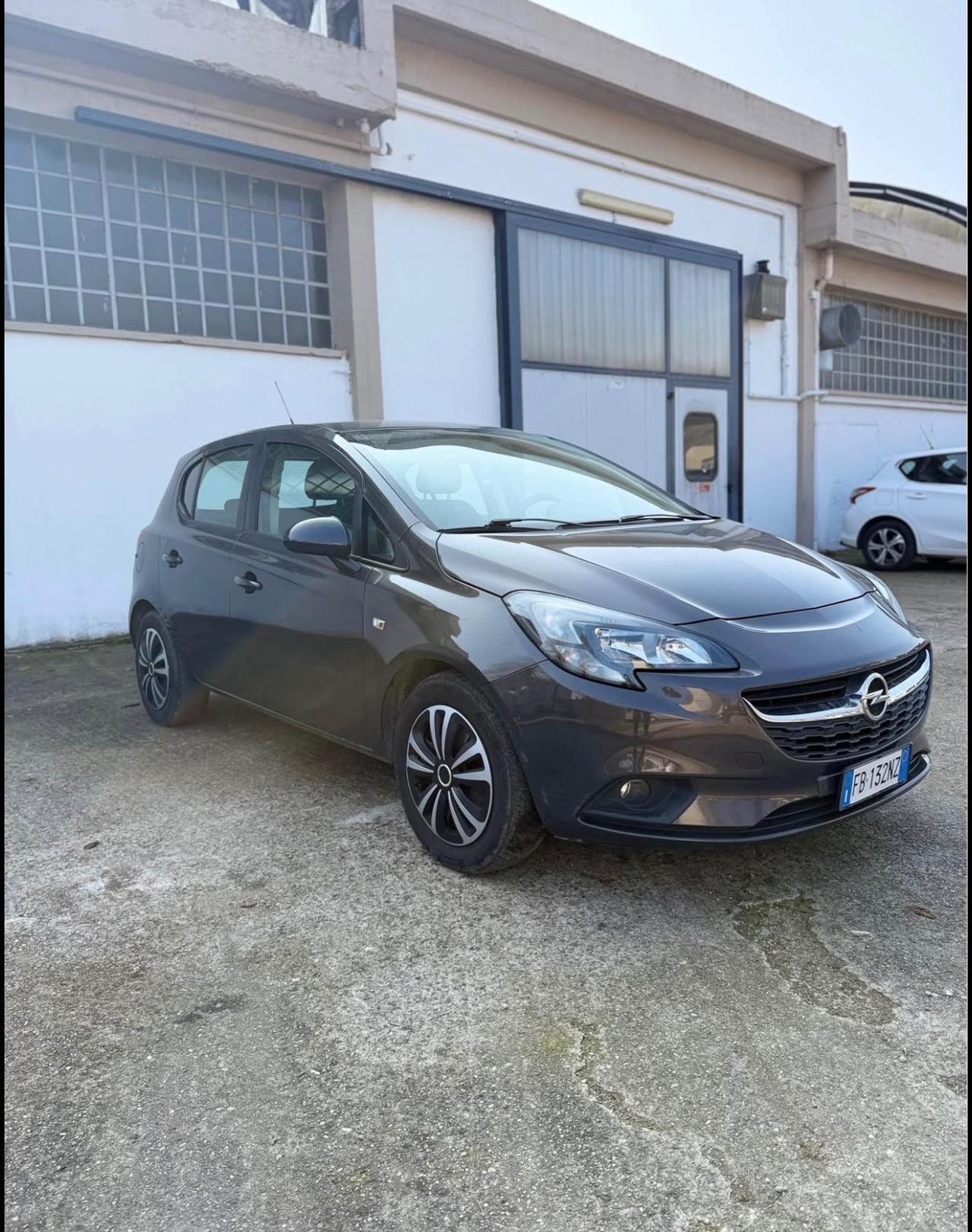 Opel Corsa 1.4 90CV GPL Tech Coupé b-Color