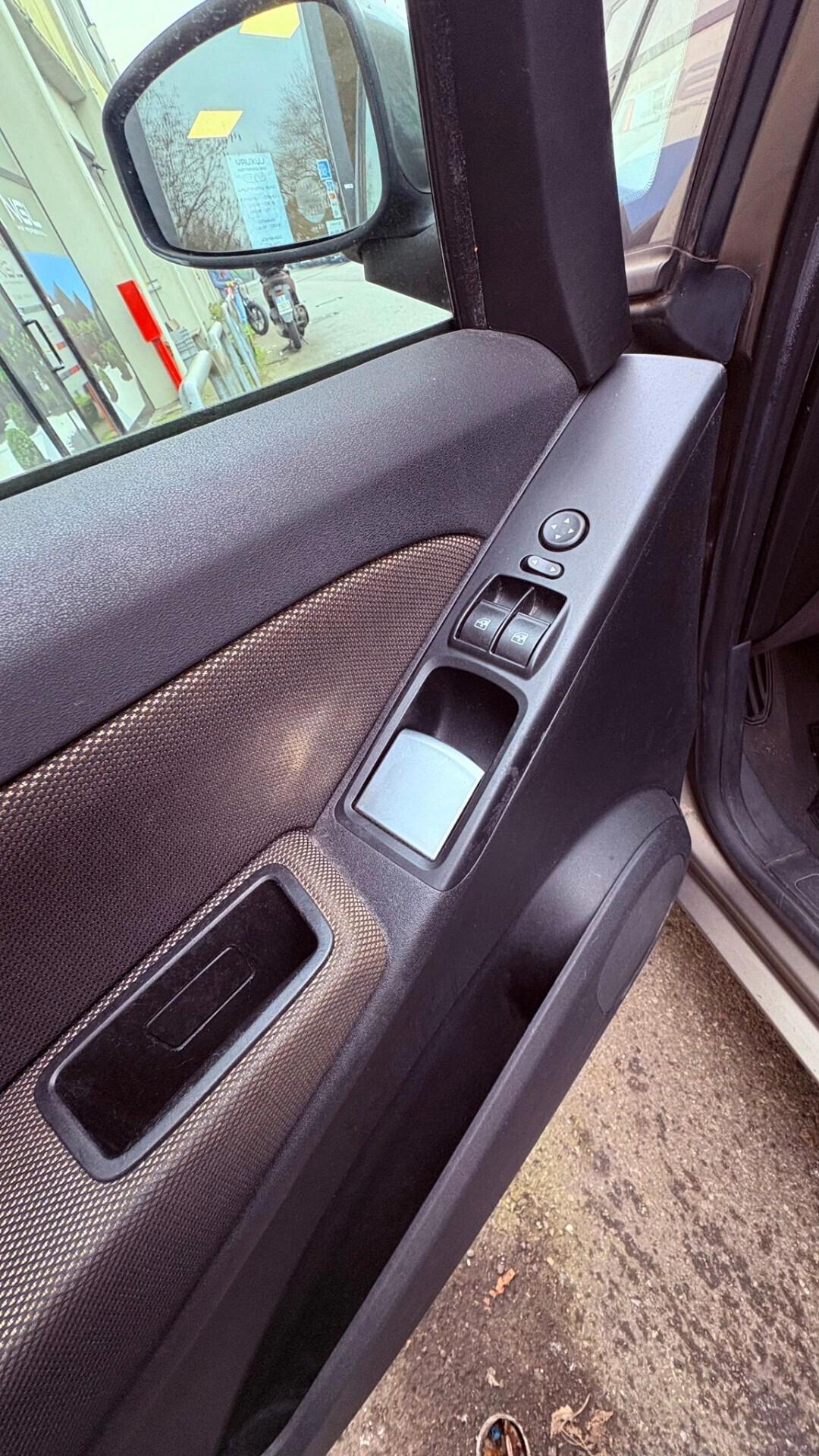 Fiat Idea 1.4 16V Emotion