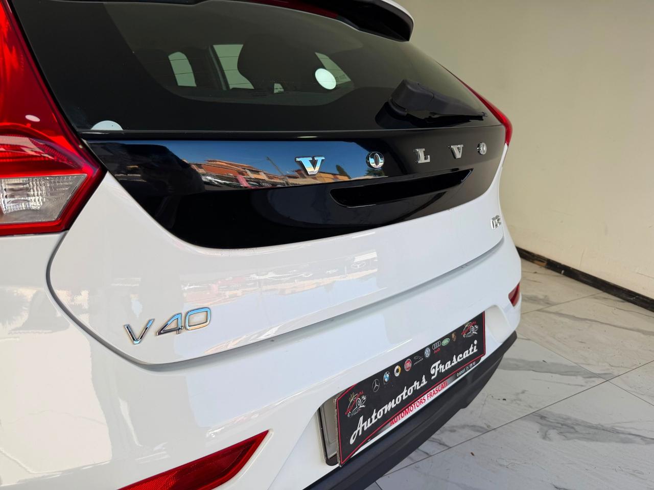 Volvo V40 D2 2.0 TDI 120 CV -UNIPRO-GARANTITA -2018
