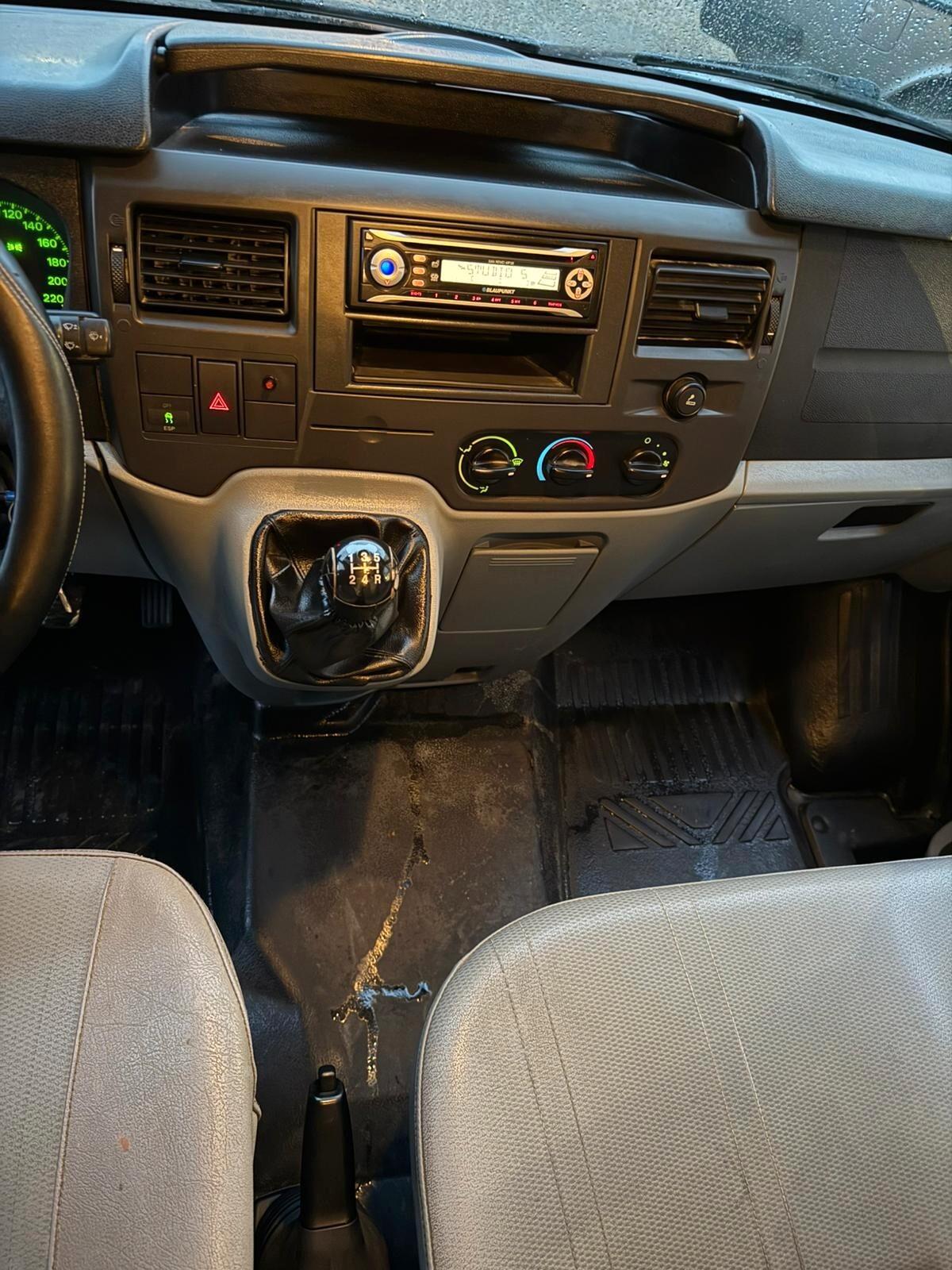 Ford Transit GANCIO TRAINO - 3 POSTI