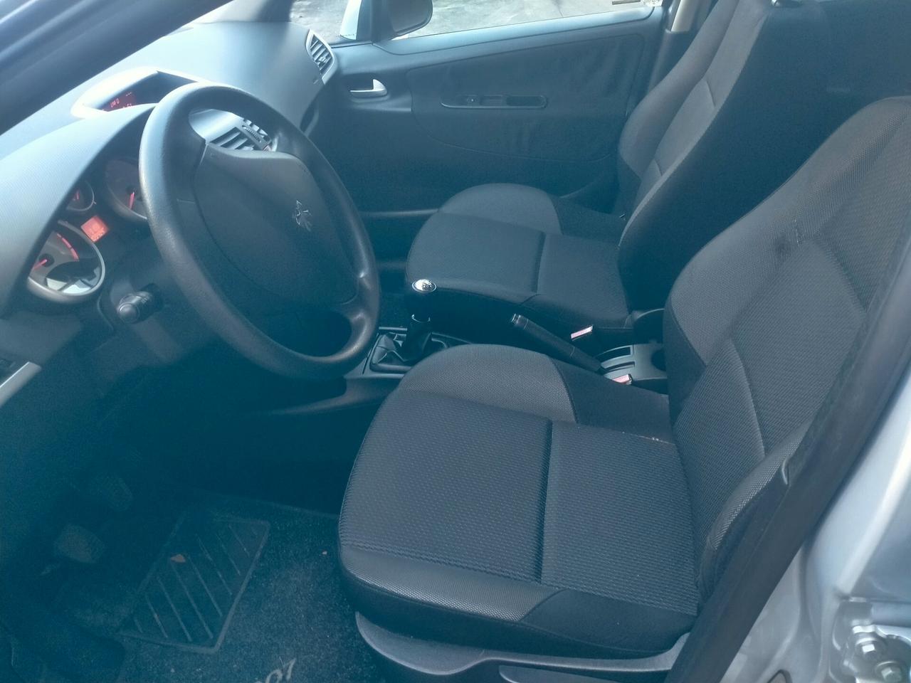 Peugeot 207 1.4 HDi 70CV FAP 5p. X Line