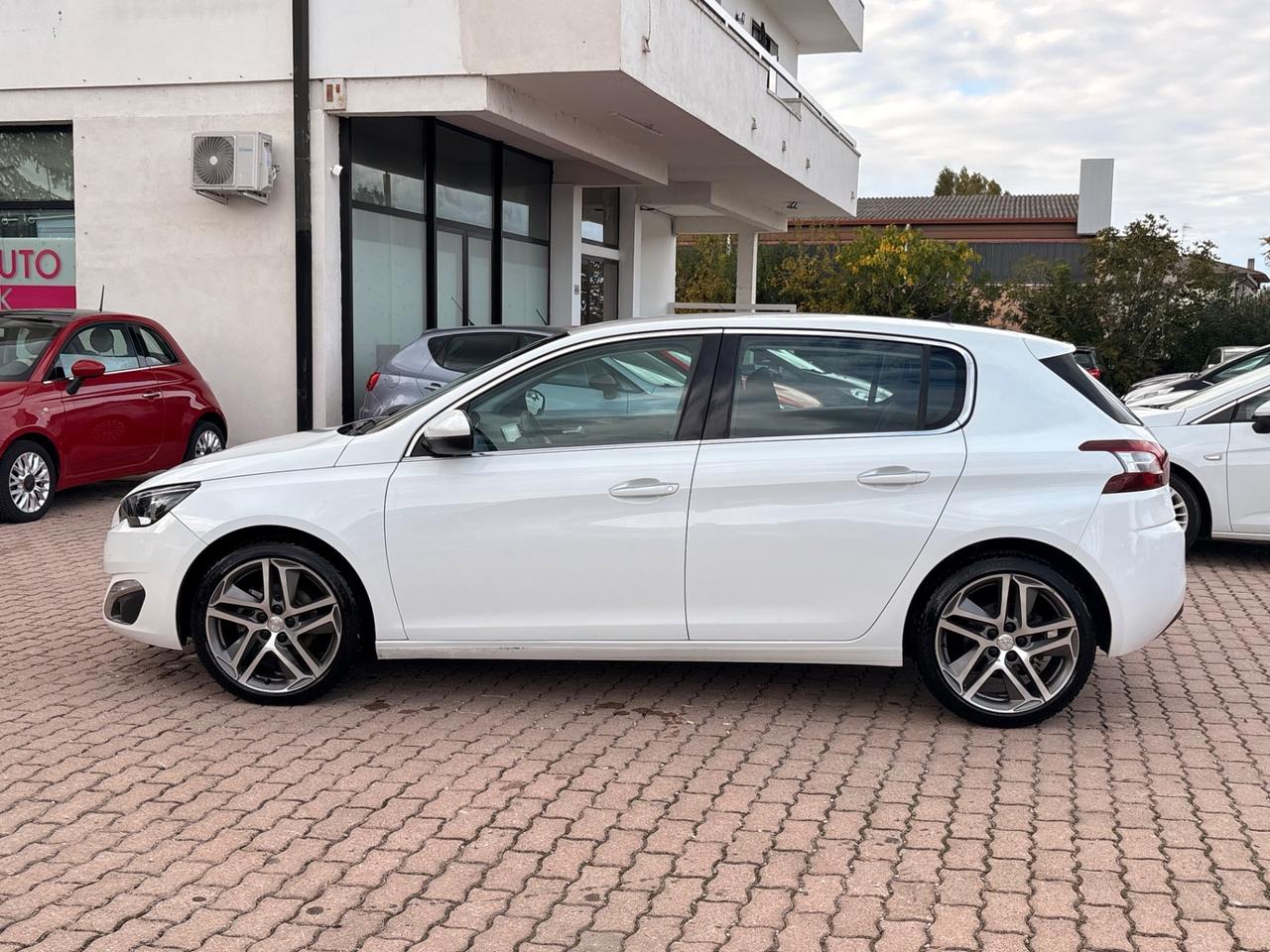 Peugeot 308 1.6 e-HDi 115 CV Stop&Start GT line