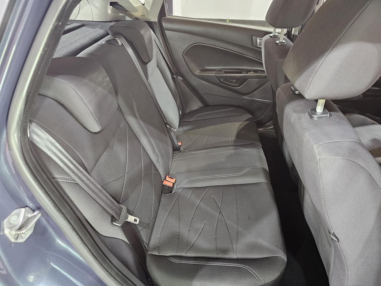 Ford Fiesta 1.5 TDCi 75CV 5 porte Titanium