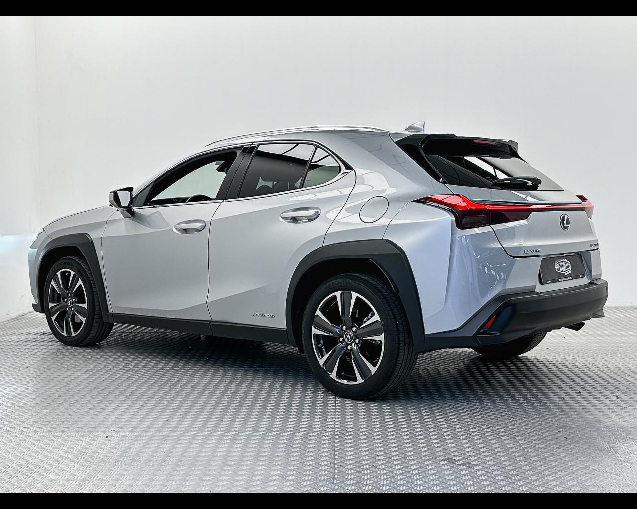 LEXUS UX - UX Hybrid 4WD Executive