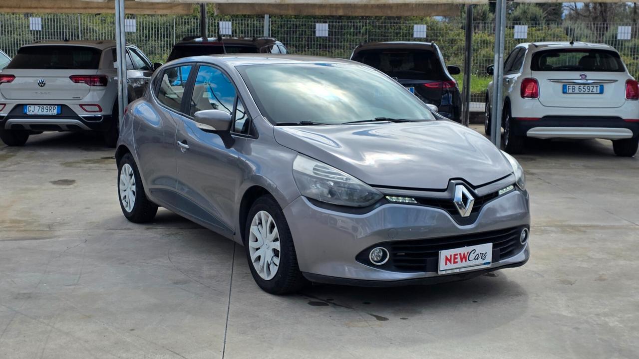 Renault Clio 1.2 75CV GPL 5 porte Costume National