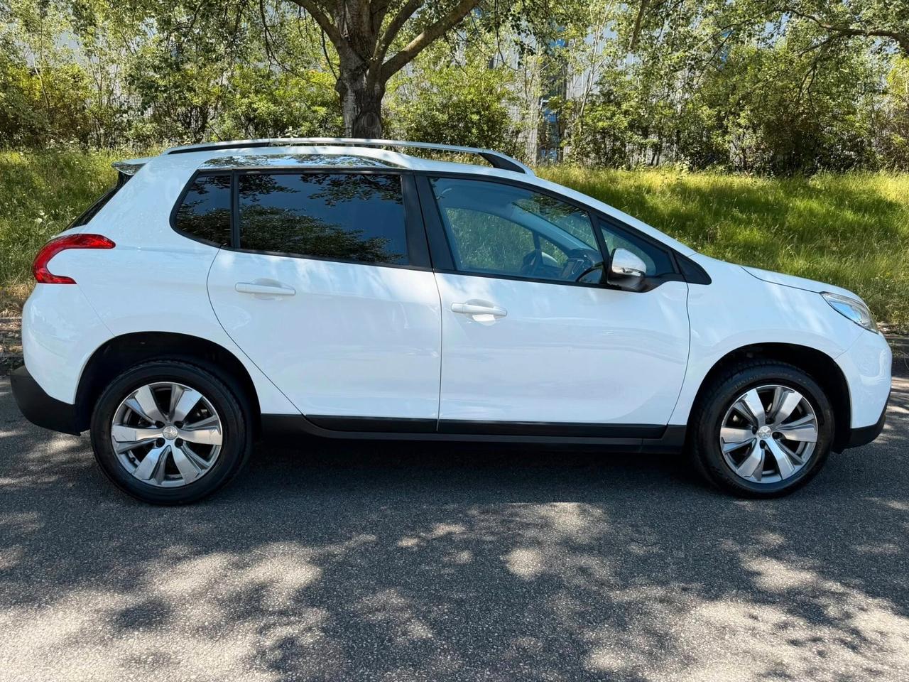 Peugeot 2008 BlueHDi 120 S&S Black Matt