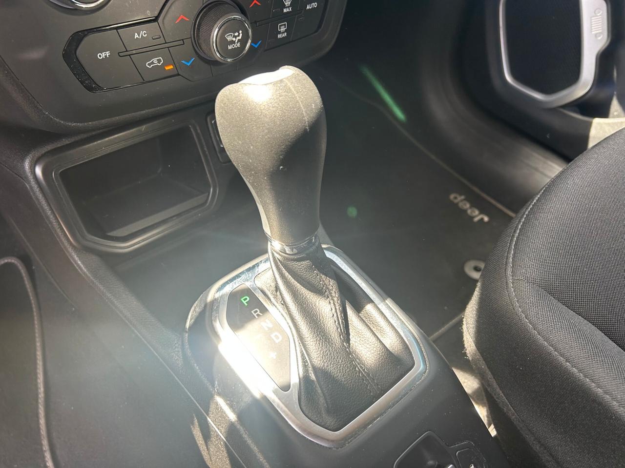 Jeep Renegade 1.6 Mjt DDCT 120 CV Longitude