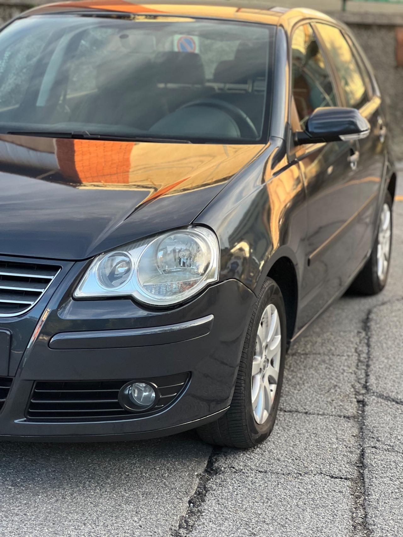 Volkswagen Polo 1.4/80CV TDI 5p. Sportline con soli 60.000km