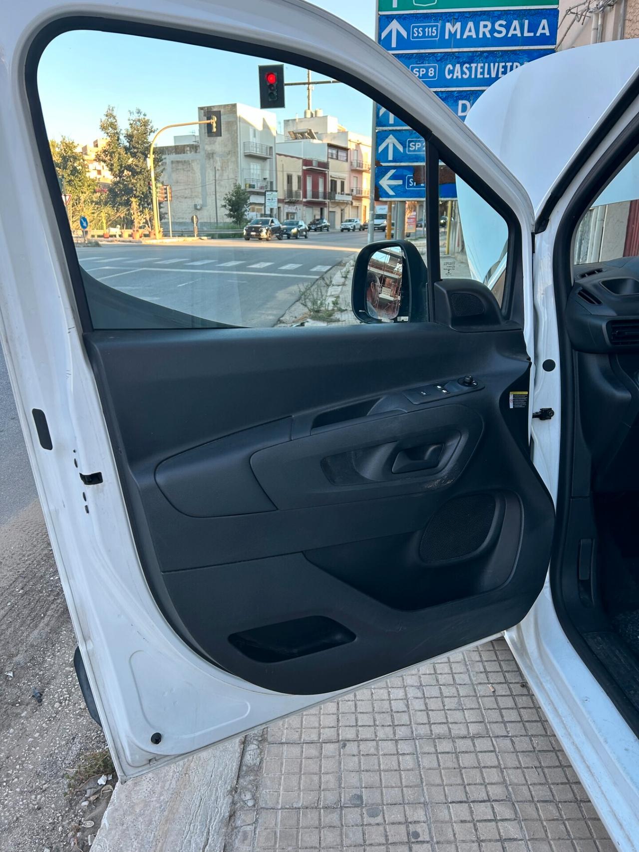 Opel Combo Cargo XL 1.5 Diesel 100CV S&S PL 950kg Edition