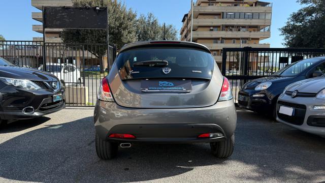 LANCIA Ypsilon 1.0 FIREFLY S&S HYBRID GOLD*24M.G.*CARPLAY*LED*TEL