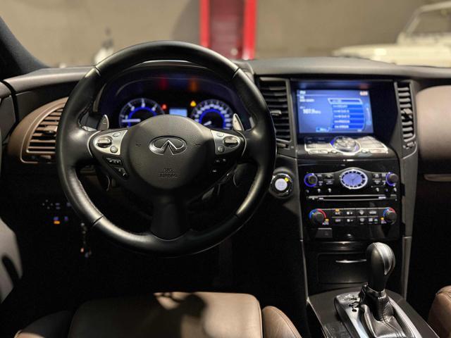 INFINITI QX70 3.0 diesel V6 AT S Premium