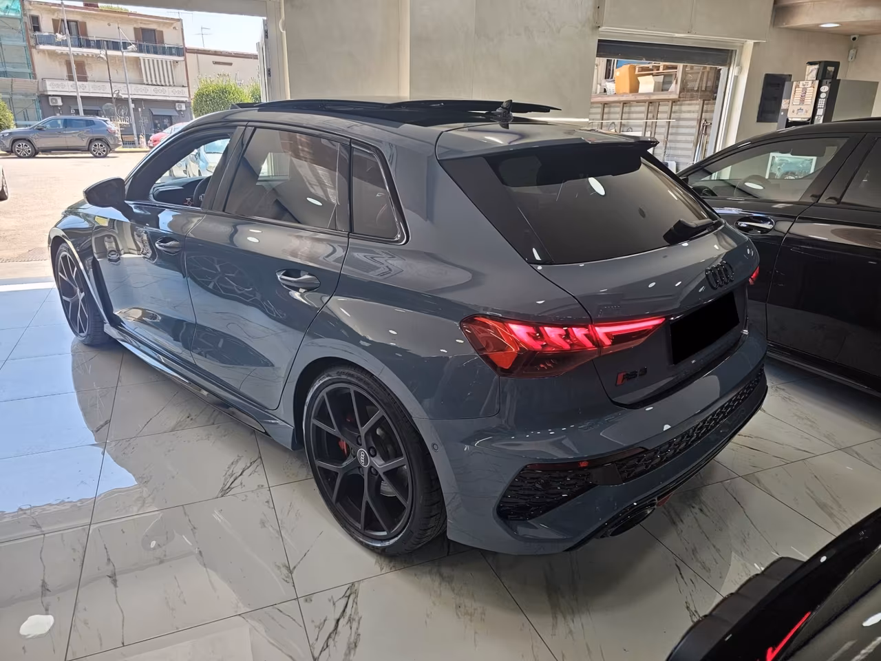 NUOVA AUDI RS3 SPORTBACK 2.5 BENZ 400CV S-TRONIC