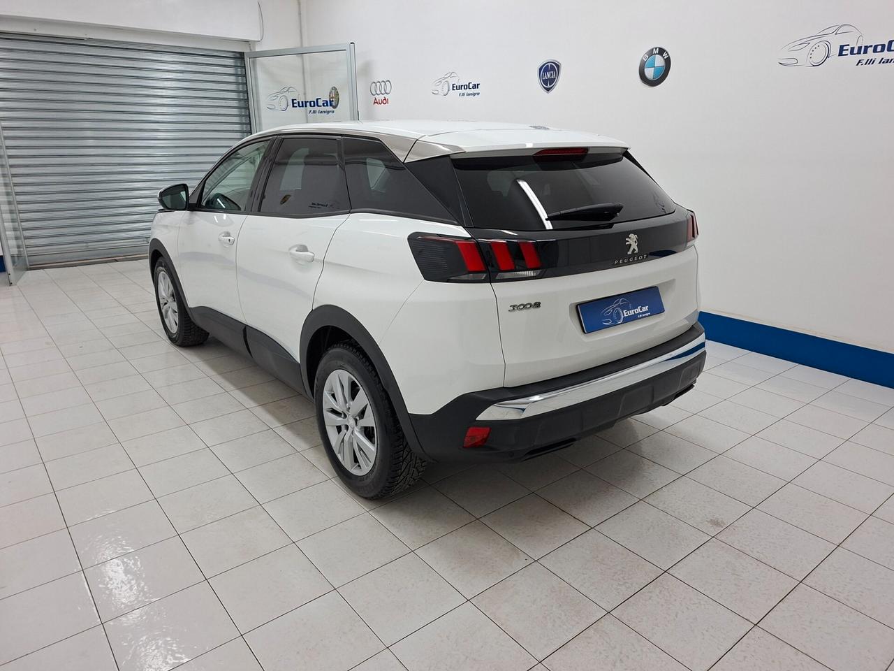 Peugeot 3008 Business 1.5 BlueHDi 130cv