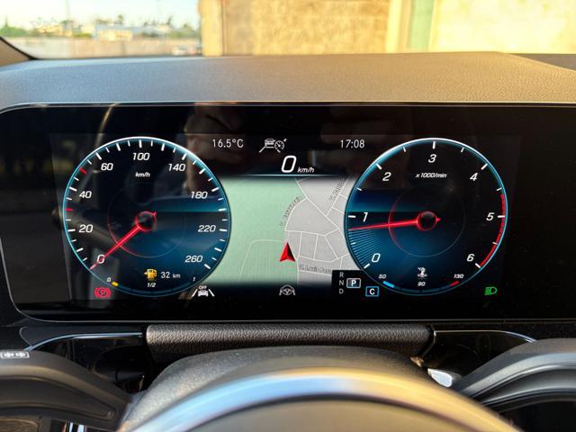 MERCEDES-BENZ GLA 180 d Automatic Sport Plus Pack Night-LUCI AMBIENTE