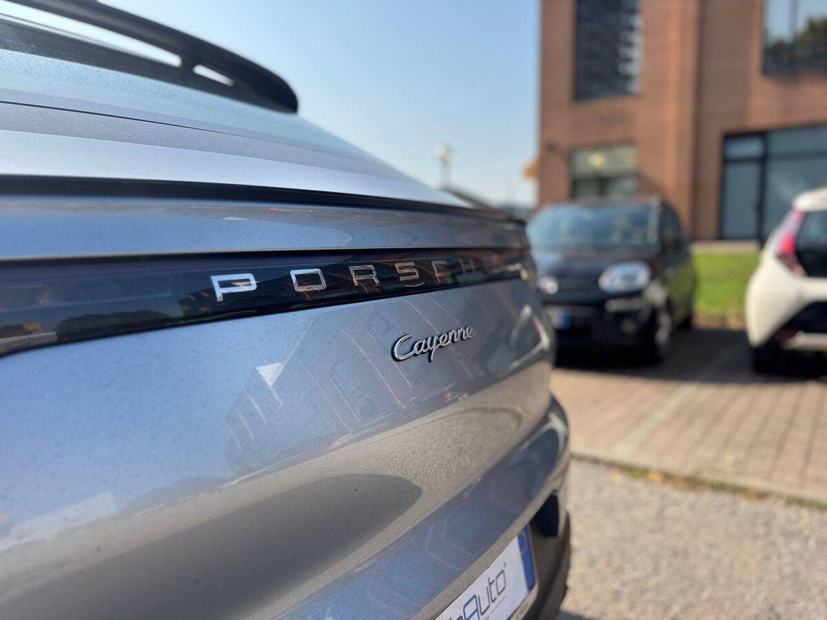 Porsche Cayenne 3.0 e-hybrid 5p.ti tiptronic