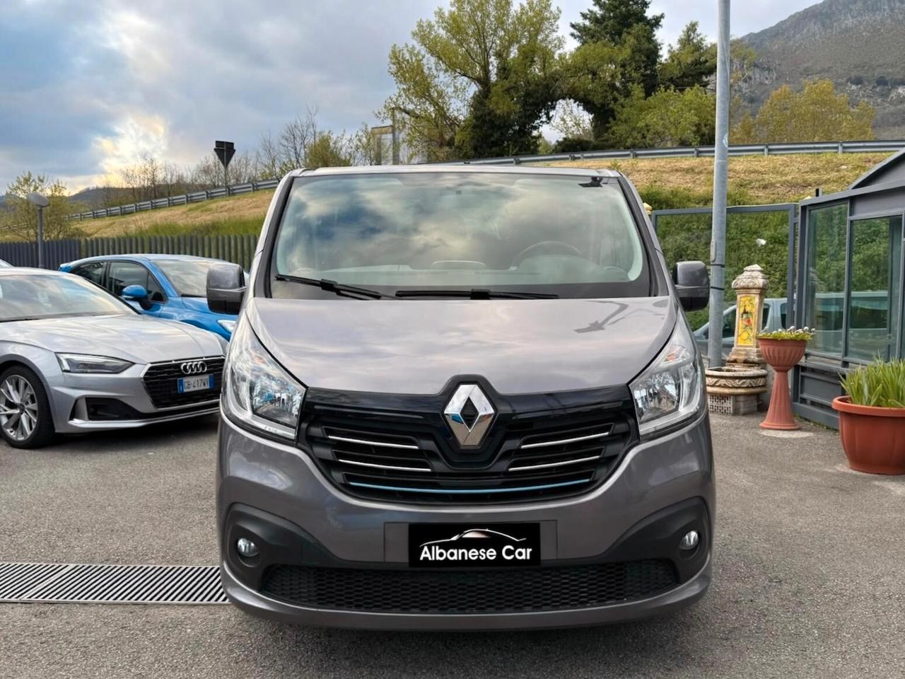 Renault Trafic T27 1.6 dCi 125CV 9 POSTI